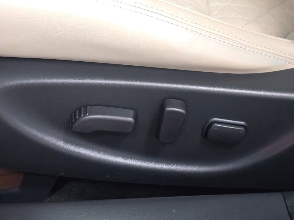 Used 2016 Nissan Maxima Platinum image 32