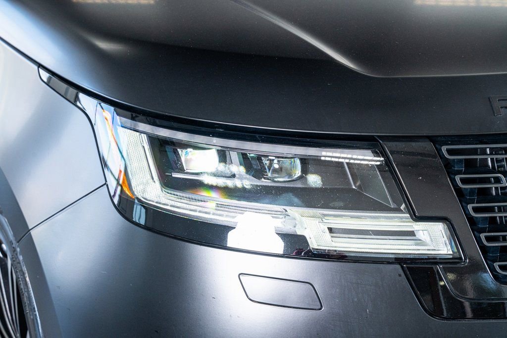 Used 2022 Land Rover Range Rover SE image 18