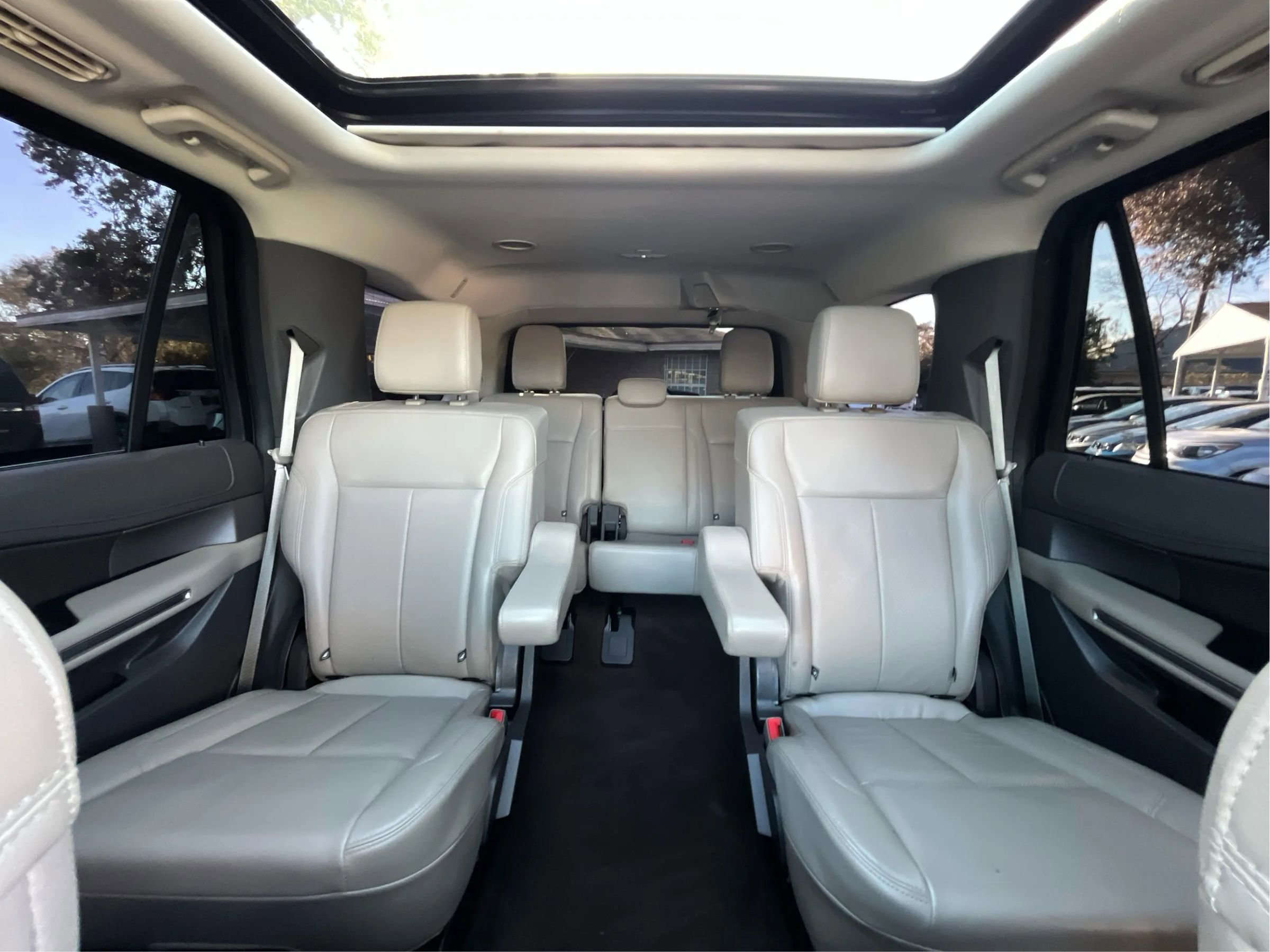 Used 2020 Ford Expedition XLT w/ Equipment Group 202A image 20