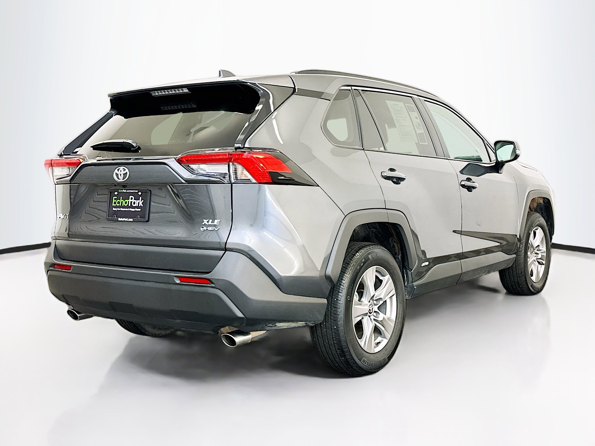 Used 2025 Toyota RAV4 XLE image 9