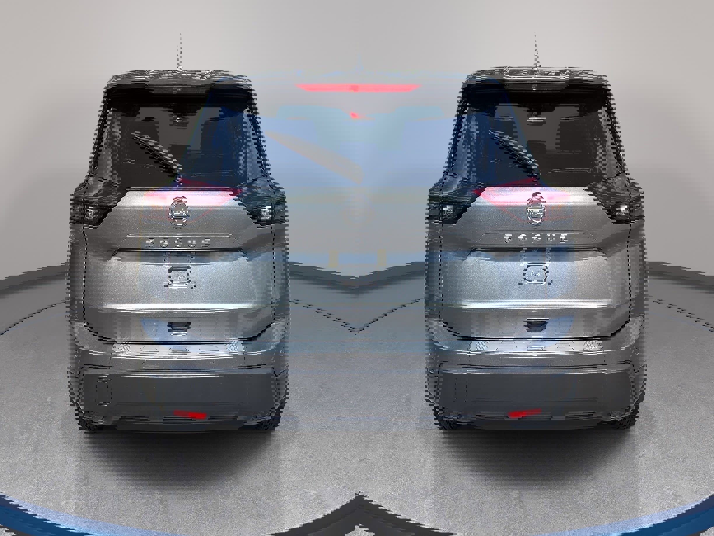 Used 2025 Nissan Rogue SV image 6