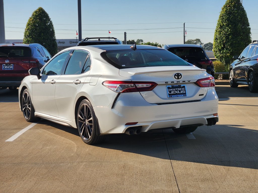Used 2020 Toyota Camry XSE FWD image 5