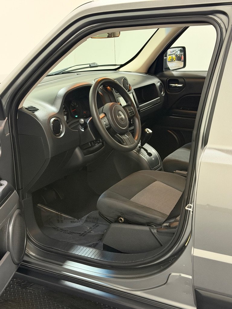 Used 2012 Jeep Patriot Sport w/ PWR Value Group AWD/4WD image 8