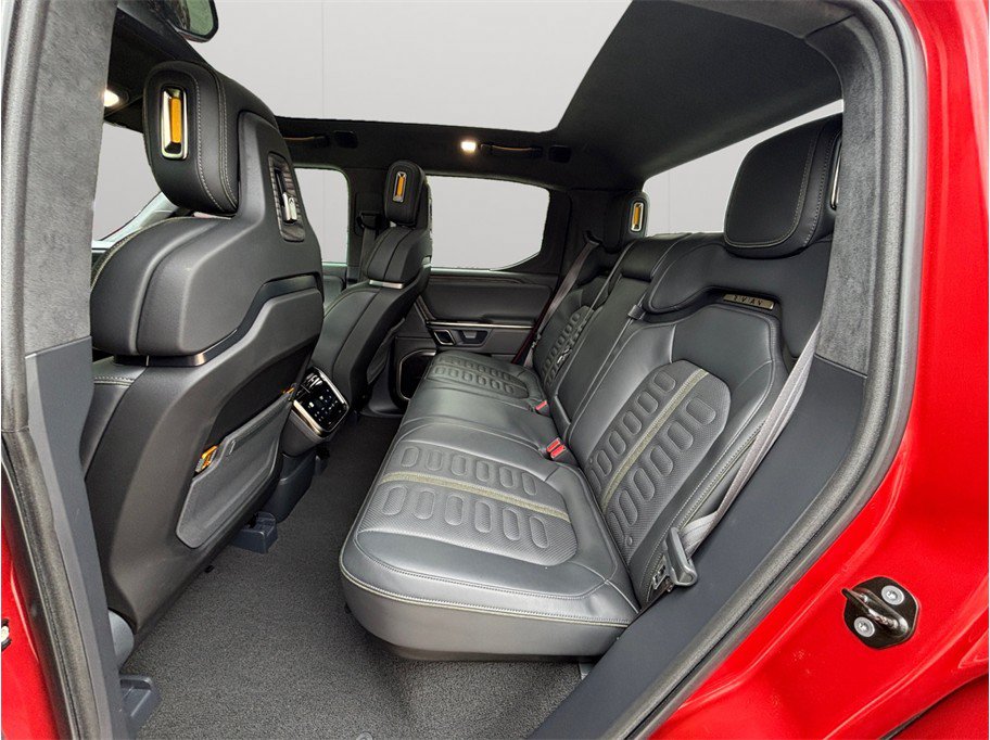 Used 2022 Rivian R1T Adventure AWD/4WD image 31