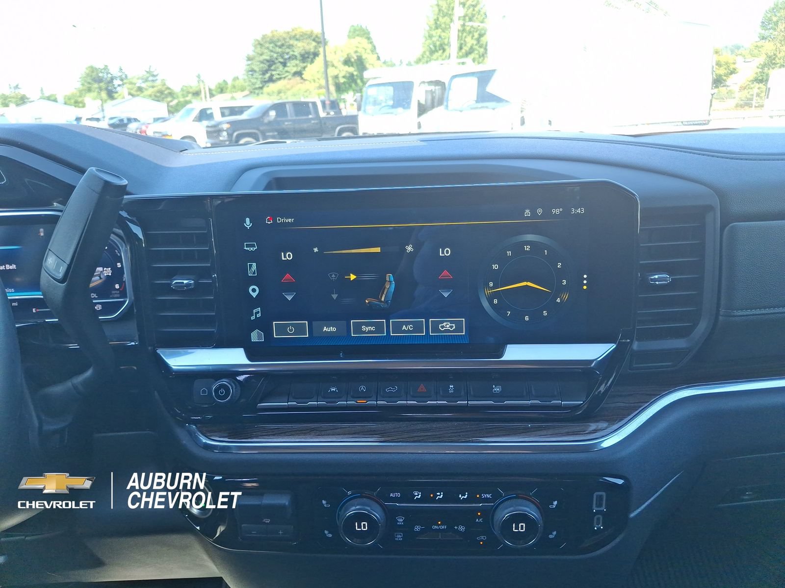 Certified 2025 Chevrolet Silverado 1500 LT AWD/4WD image 11