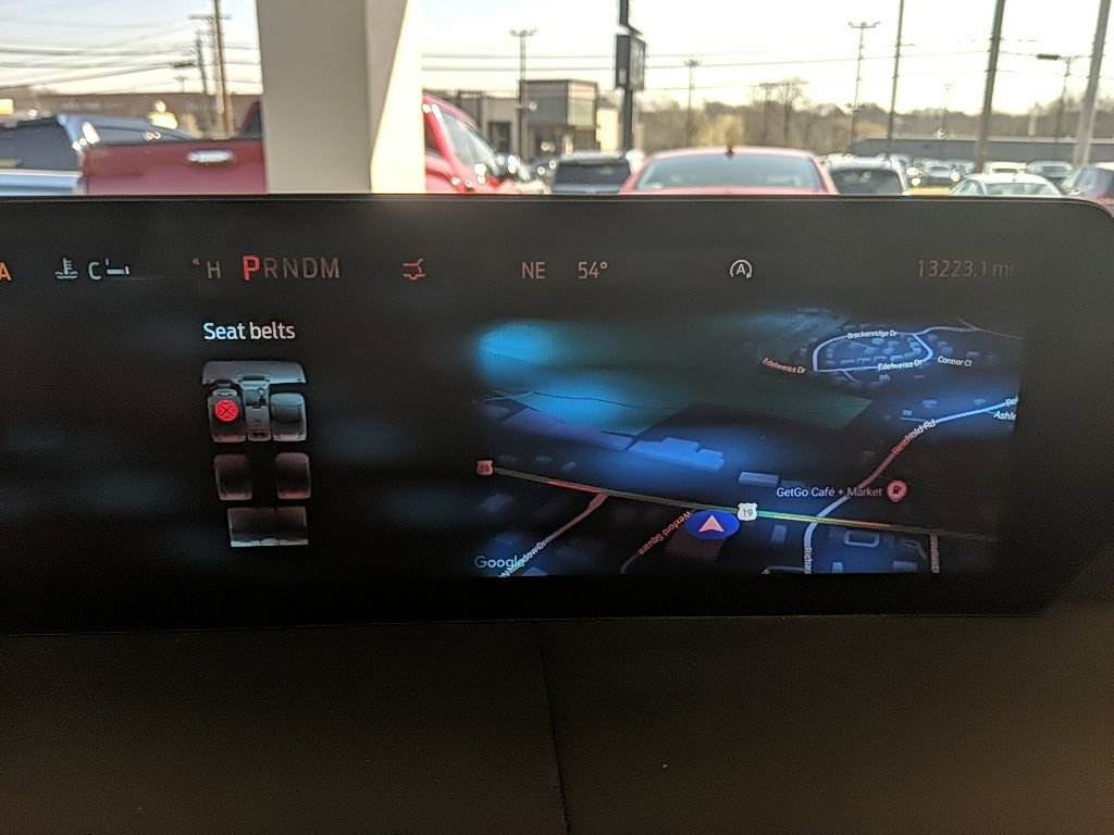 Used 2025 Ford Expedition Platinum image 31