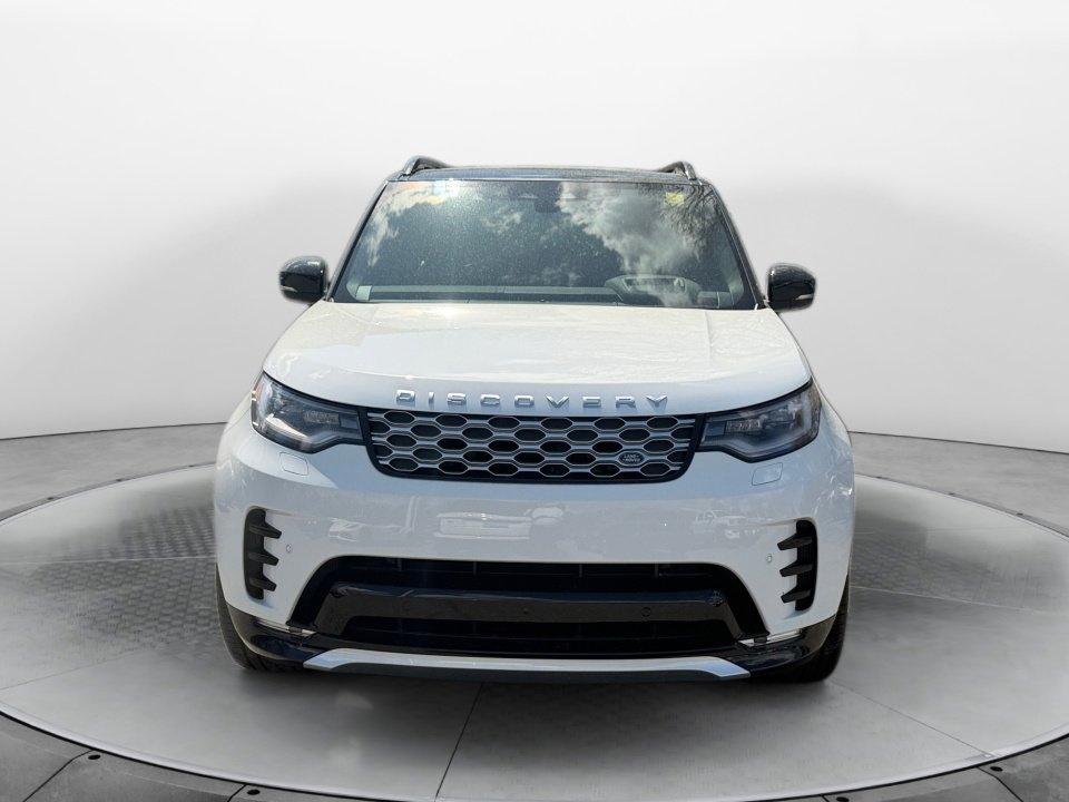 New 2026 Land Rover Discovery Limited Edition AWD/4WD image 2