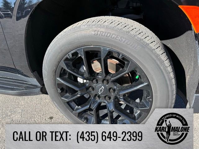 Used 2023 Chevrolet Suburban RST w/ Sport Performance Package image 9