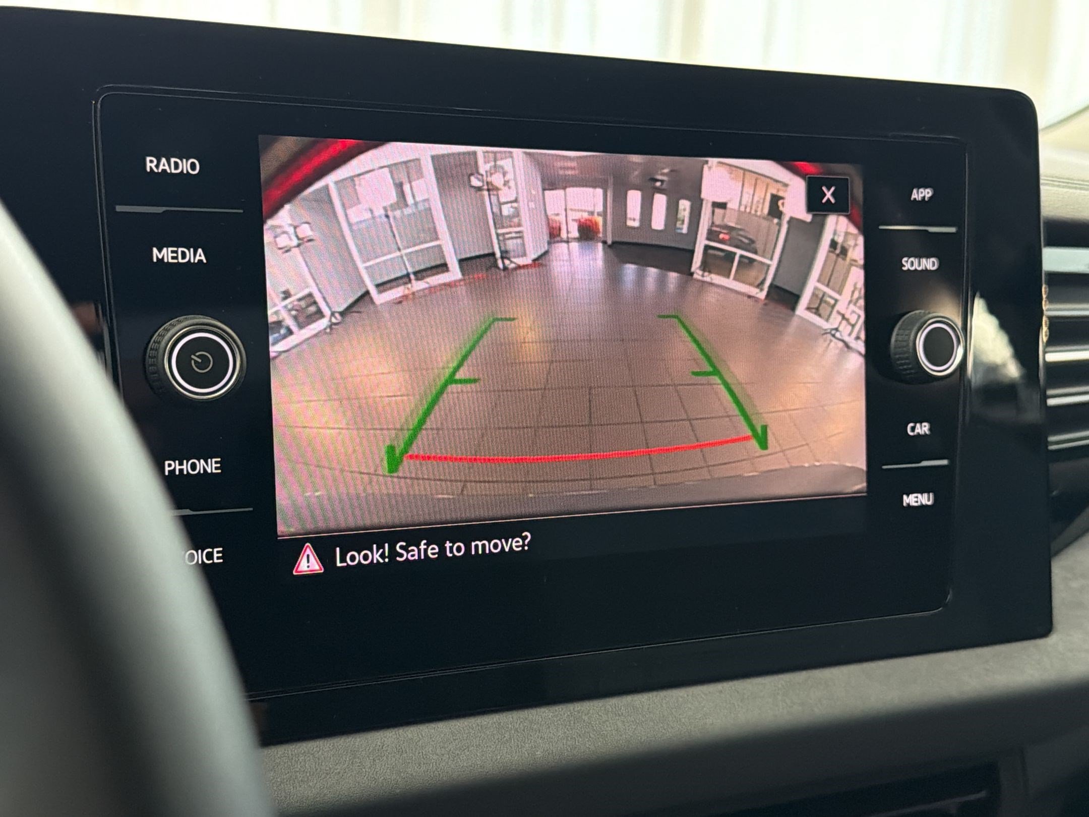 Used 2025 Volkswagen Jetta SE w/ Sunroof Package FWD image 18