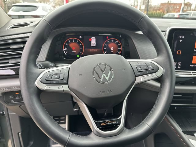 Certified 2023 GMC Acadia SLT w/ Preferred Package image 14