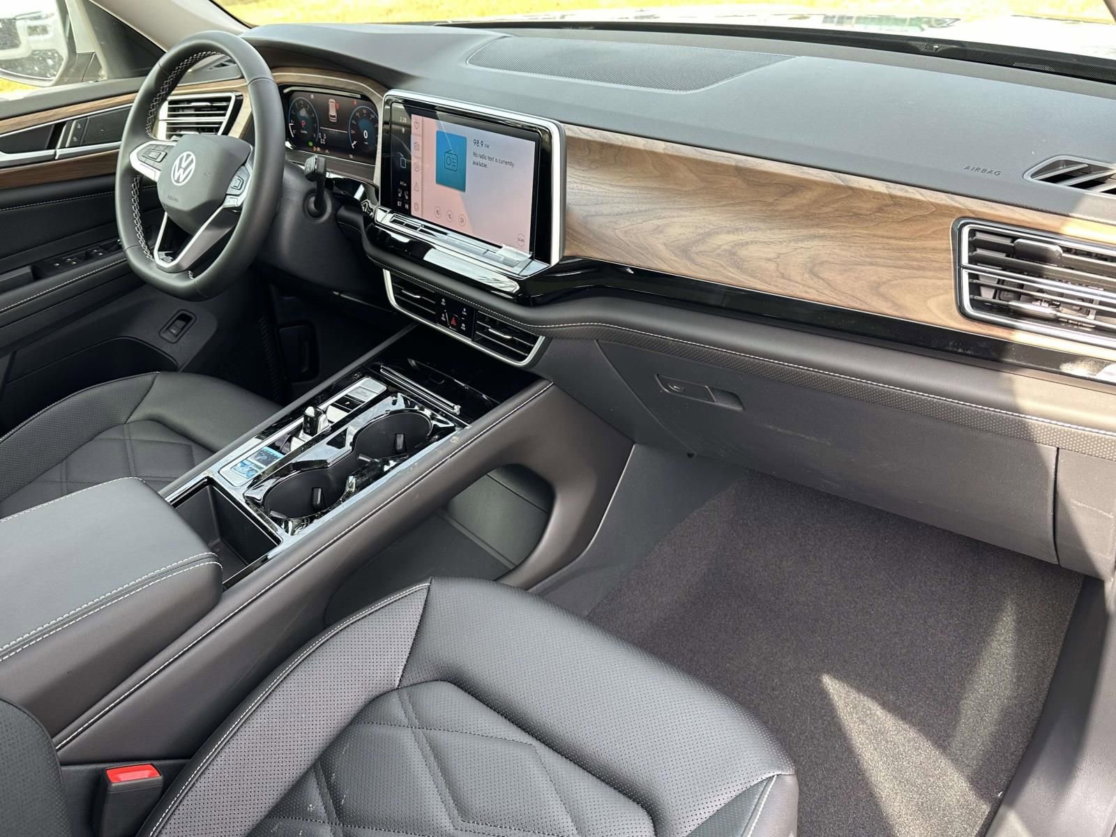 New 2026 Volkswagen Atlas SE image 12