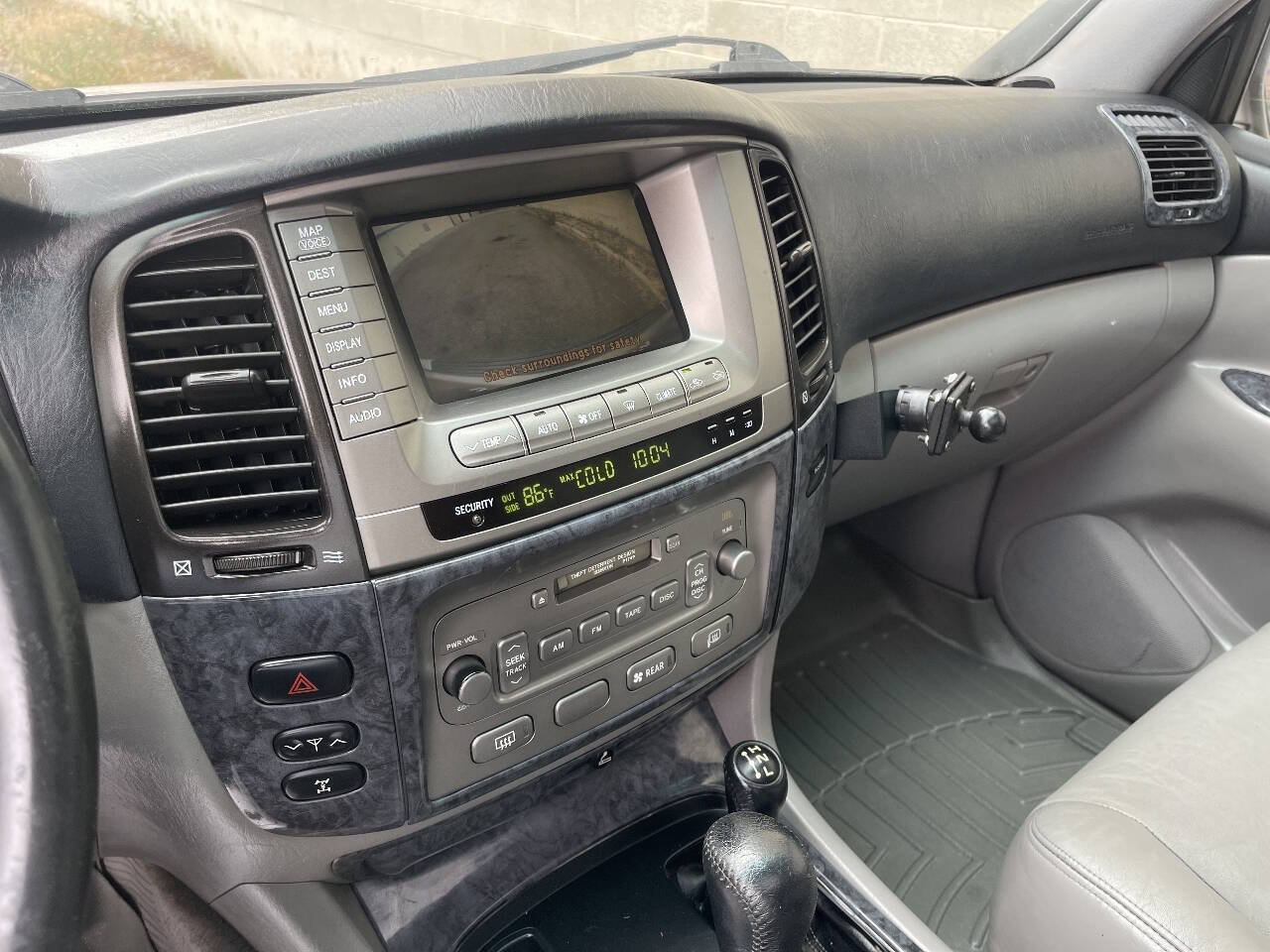 Used 2004 Toyota Land Cruiser AWD/4WD image 19