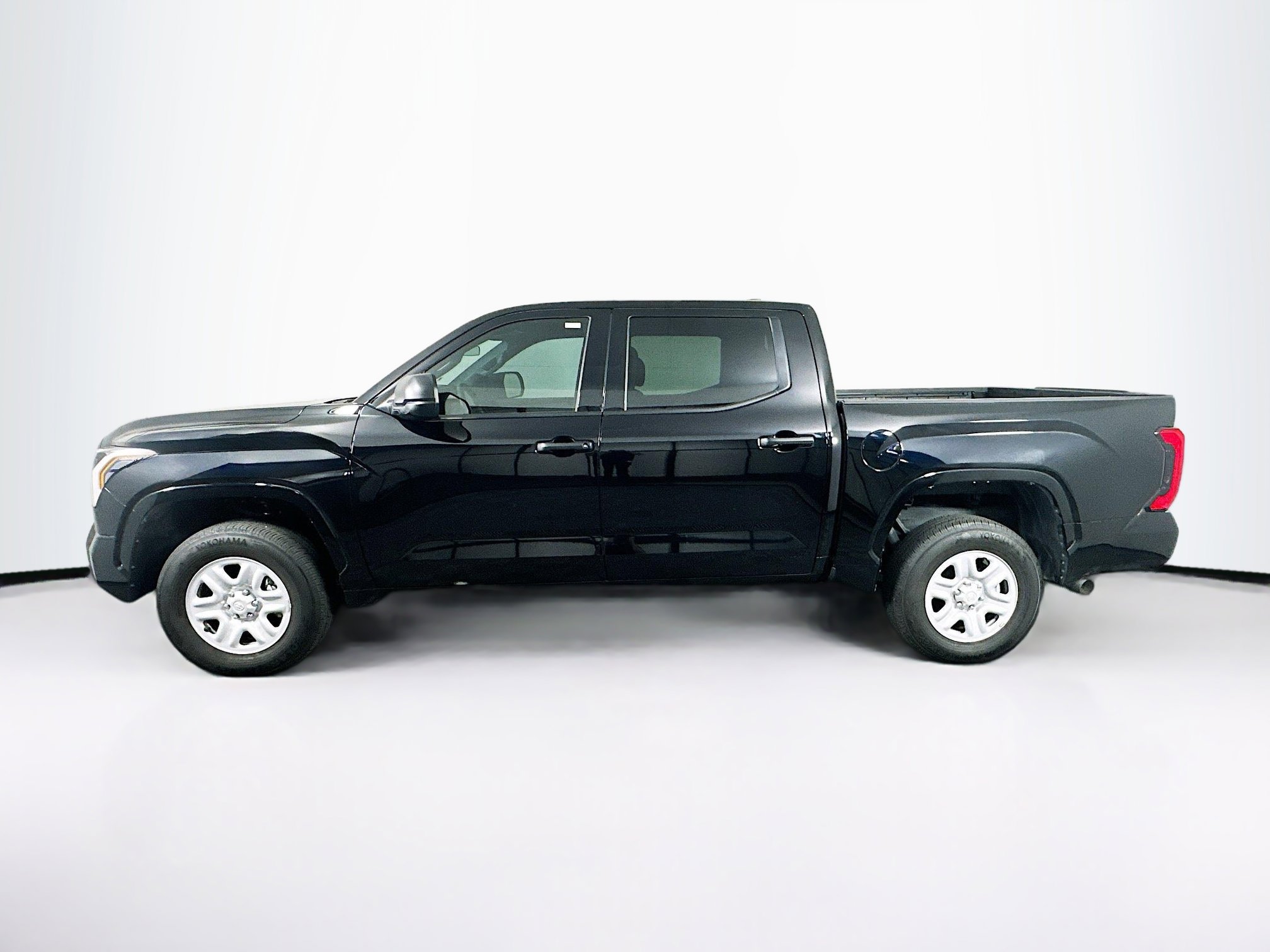 Used 2025 Toyota Tundra SR image 4