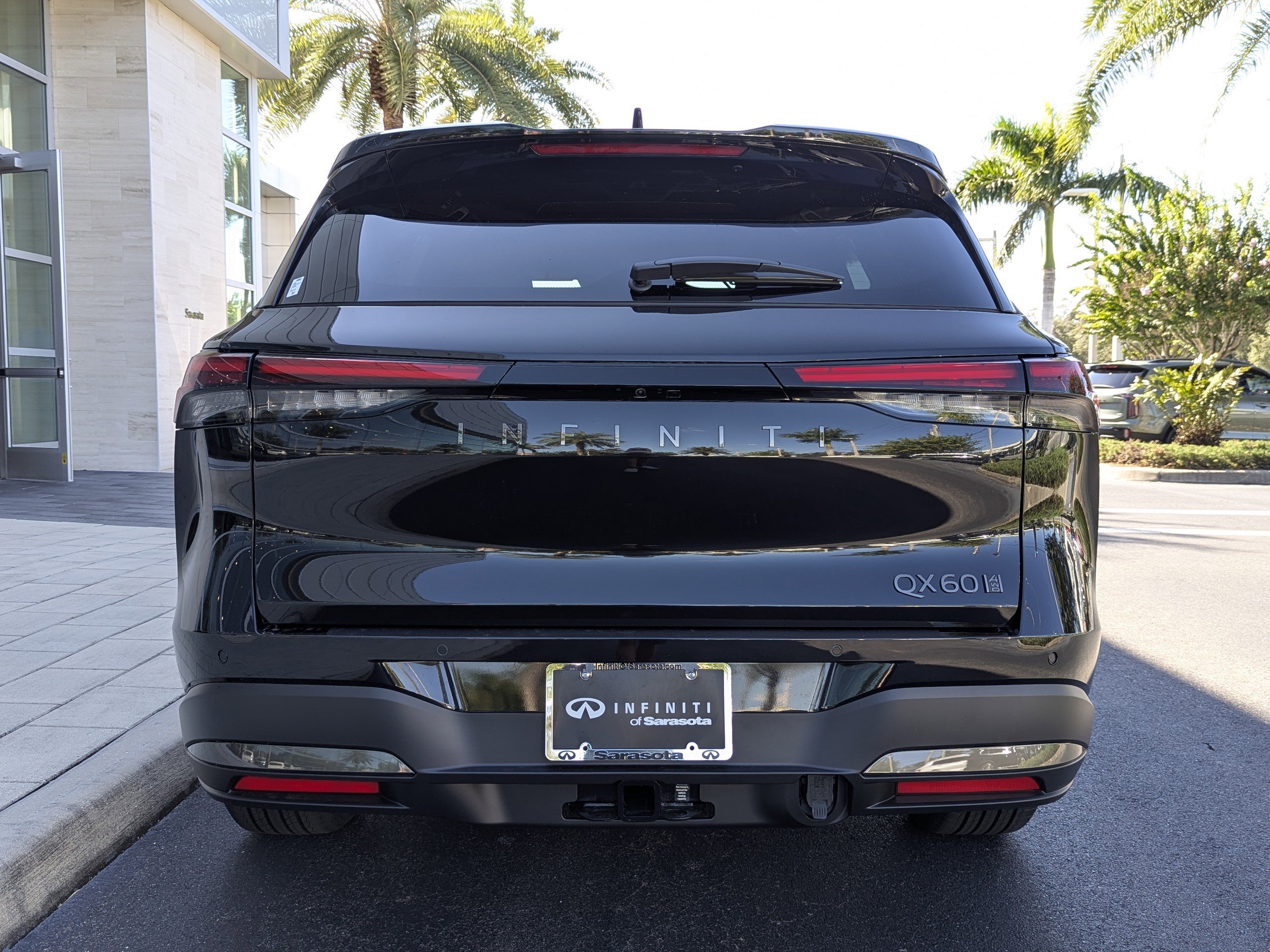 New 2026 INFINITI QX60 Autograph w/ Dark Cargo Package image 5