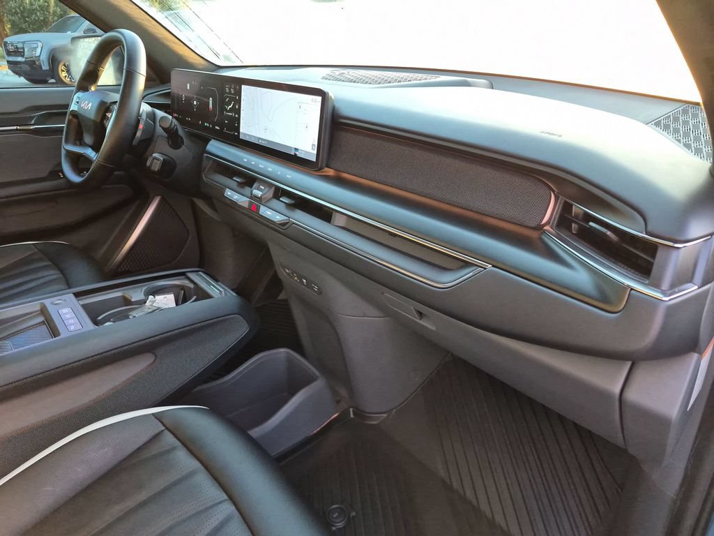 Used 2024 Kia EV9 GT-Line AWD/4WD image 40