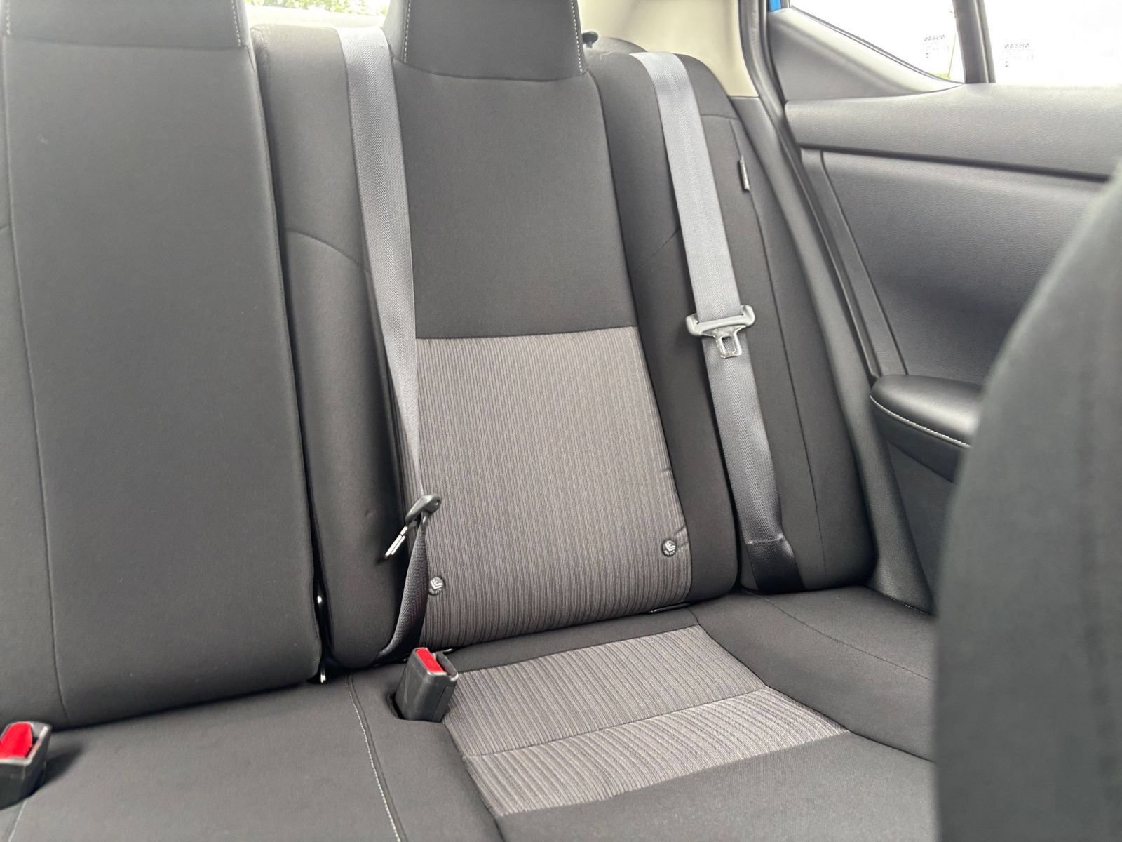 Used 2025 Nissan Sentra SV FWD image 34