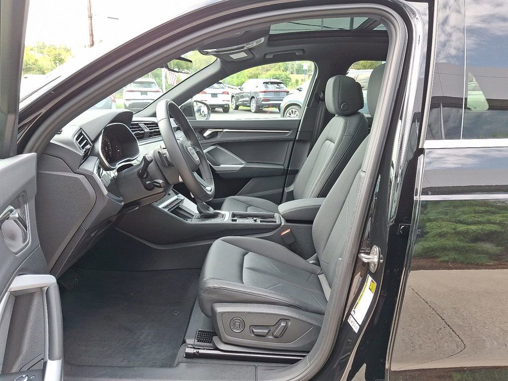 Certified 2024 Audi Q3 2.0T Premium Plus image 14