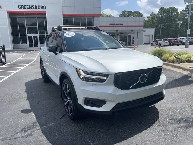 Used 2020 Volvo XC40 T5 R-Design w/ Protection Package Premier AWD/4WD image 2
