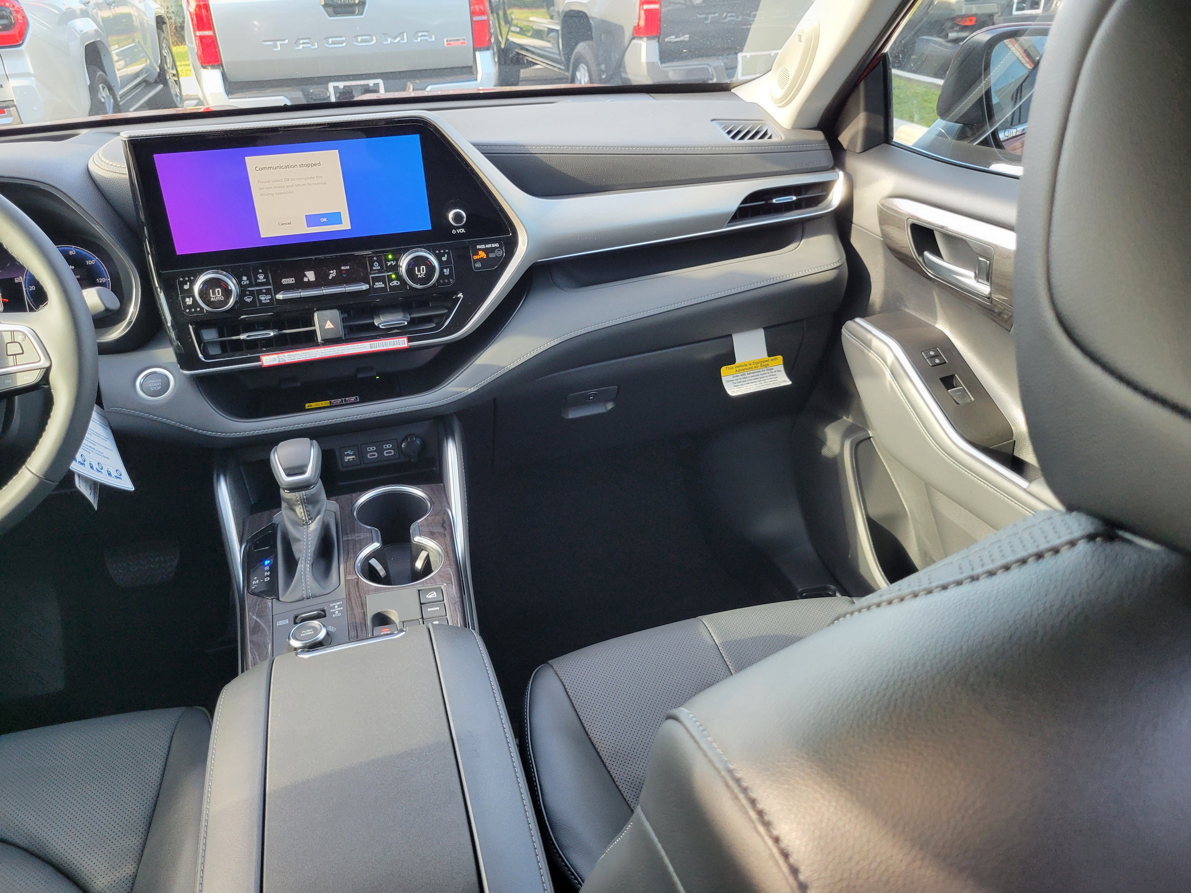 New 2026 Toyota Highlander Platinum AWD/4WD image 18
