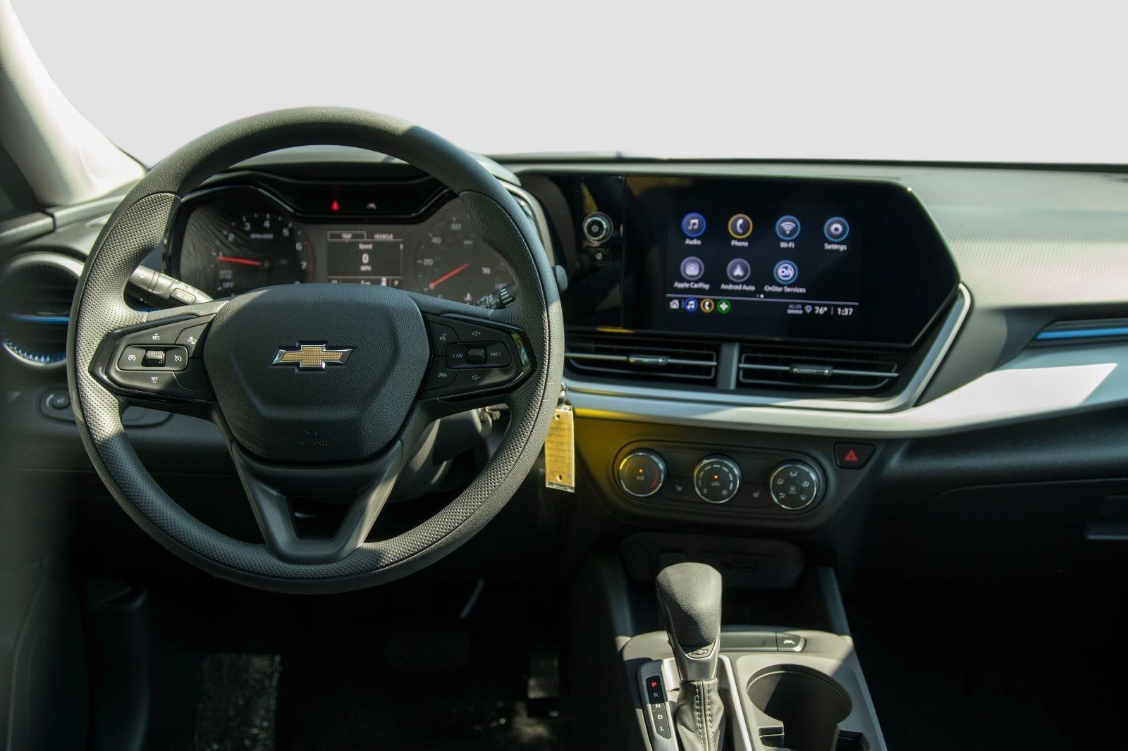 New 2026 Chevrolet Trax LS w/ LS Convenience Package FWD image 12