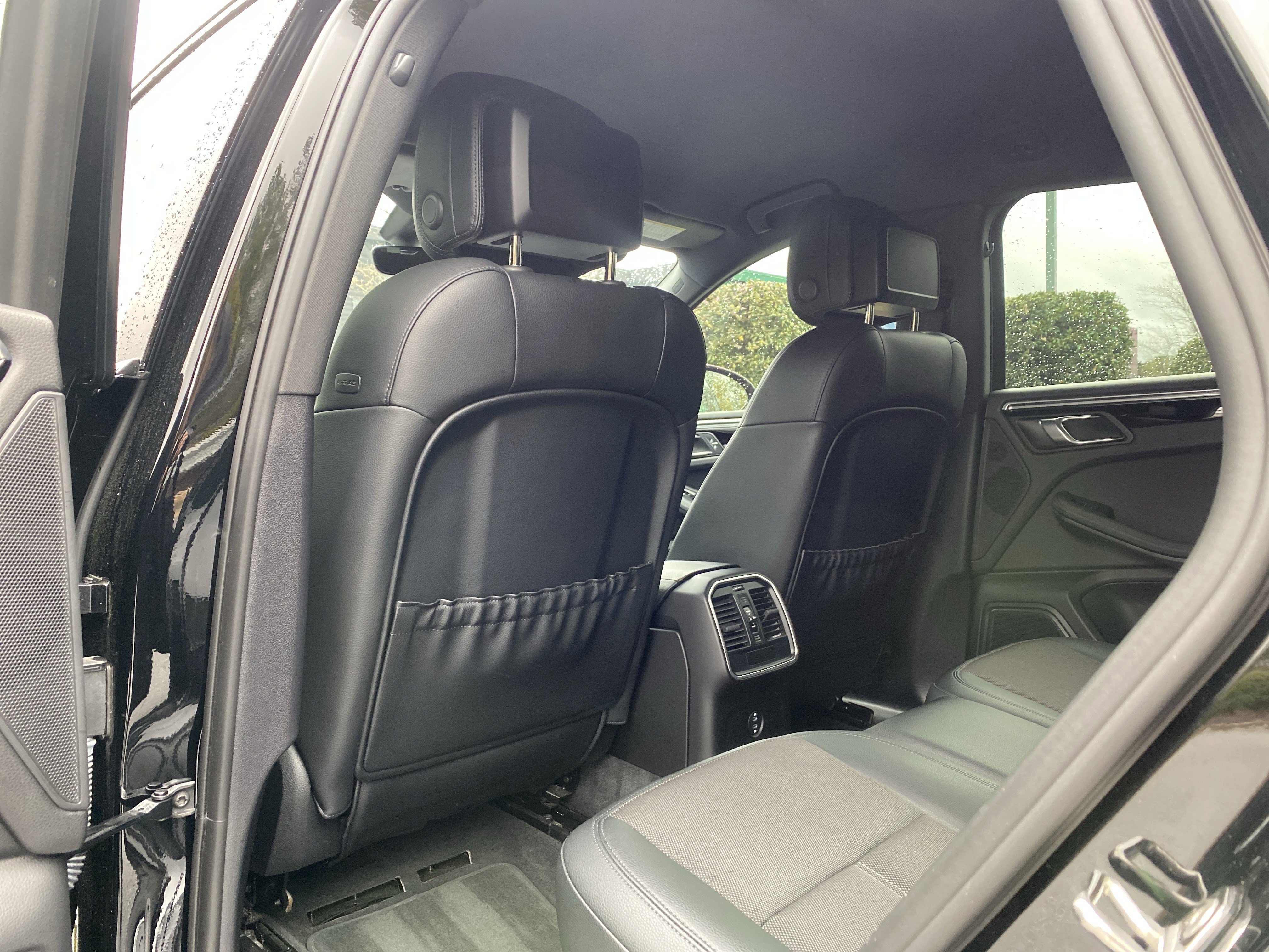 Used 2023 Porsche Macan image 24