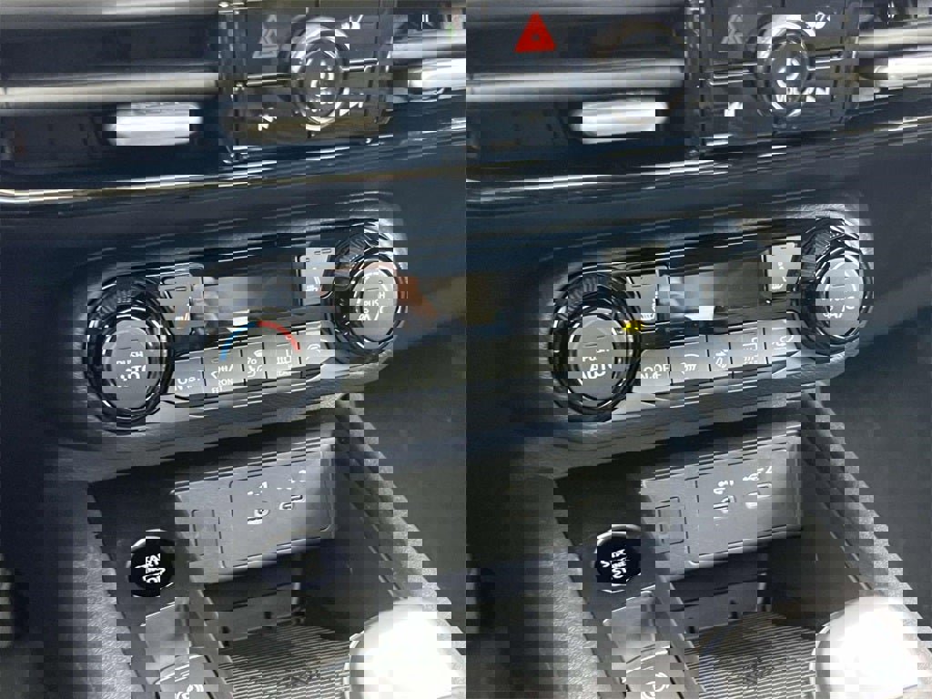 New 2026 Nissan Kicks SV w/ SV Premium Package image 15