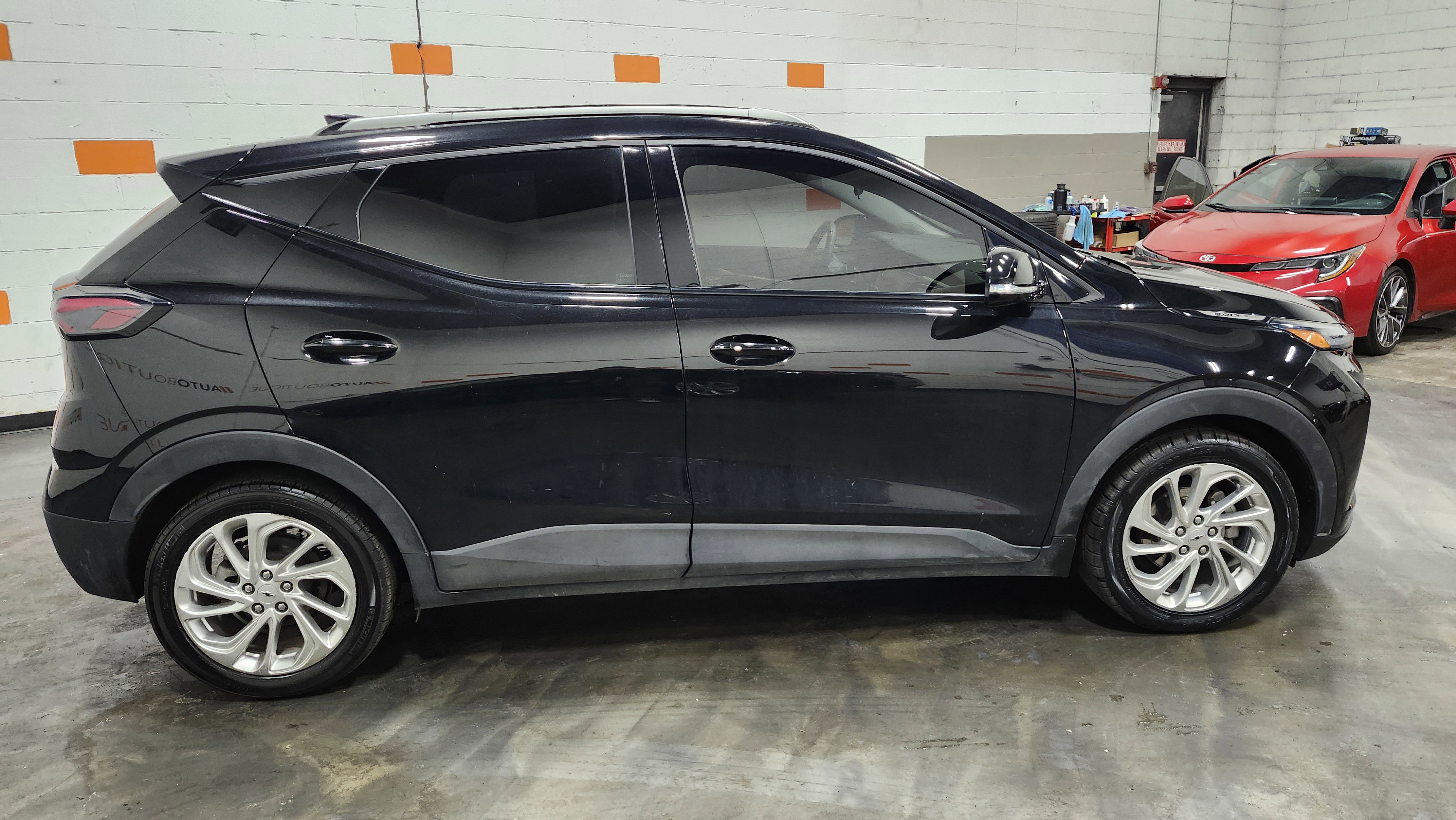 Used 2023 Chevrolet Bolt EUV LT w/ Driver Confidence Package image 16