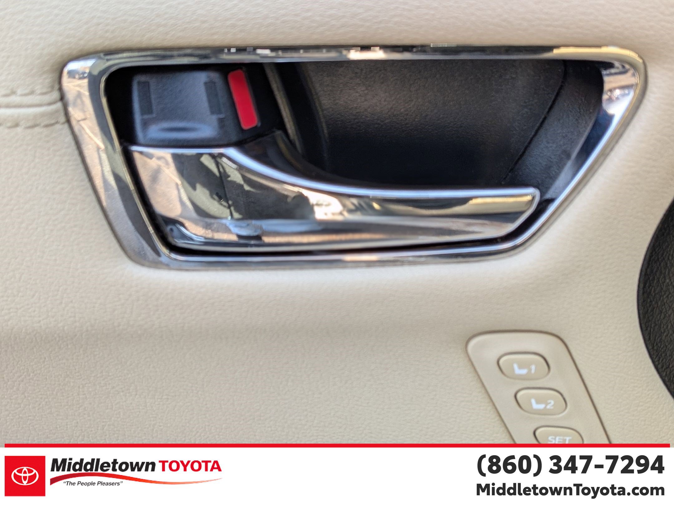 Certified 2017 Toyota Avalon XLE Premium image 11