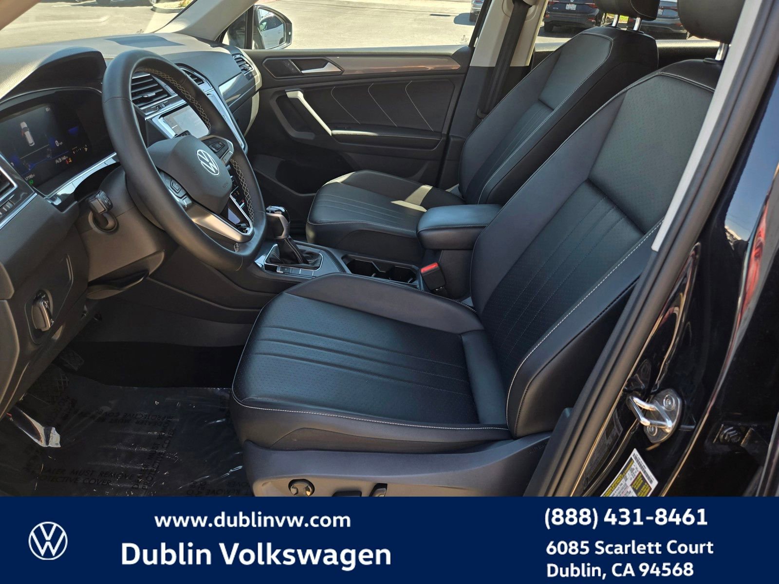 Certified 2022 Volkswagen Tiguan SE FWD image 16