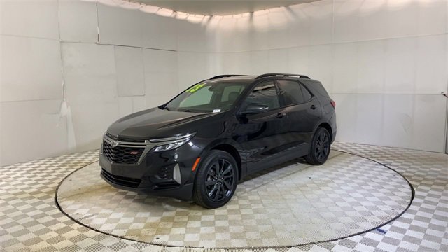 Used 2023 Chevrolet Equinox RS w/ RS Leather Package image 4