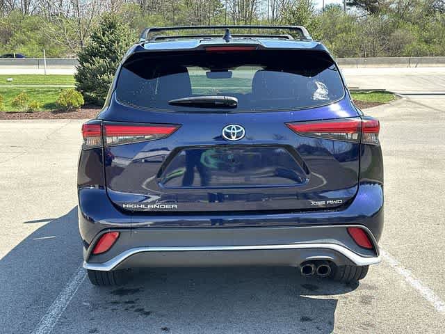 Used 2022 Toyota Highlander XSE AWD/4WD image 4
