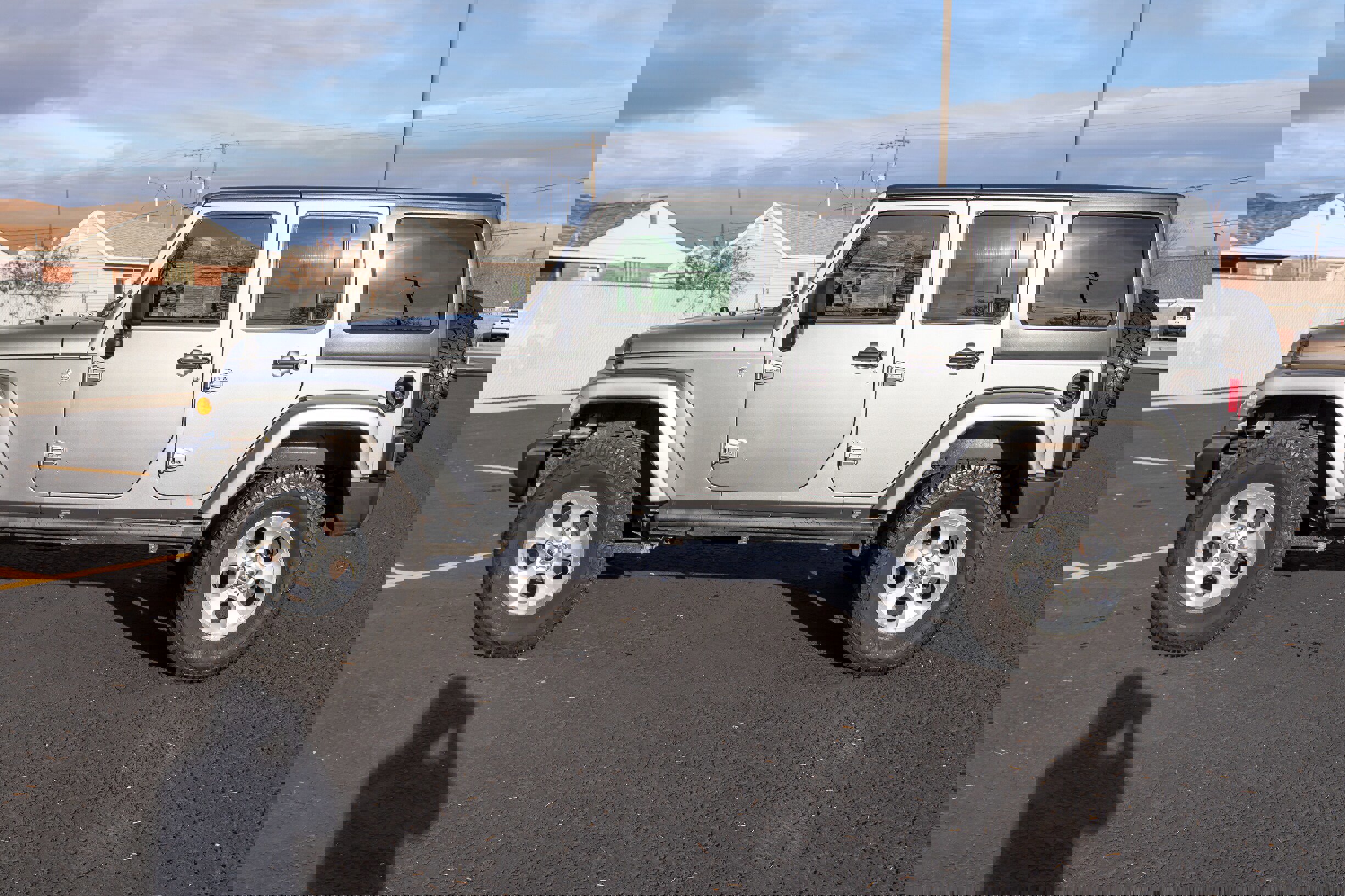 Used 2014 Jeep Wrangler Unlimited Sahara w/ Connectivity Group image 7