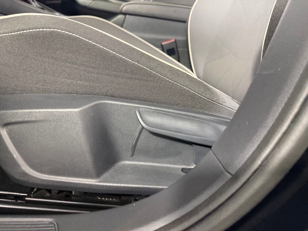 Used 2025 Volkswagen Jetta Sport FWD image 23