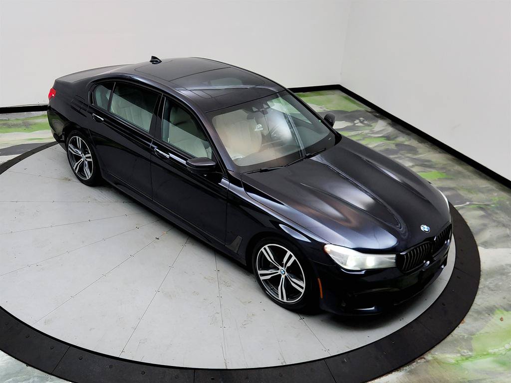 Used 2019 BMW 740i w/ M Sport Package RWD image 34