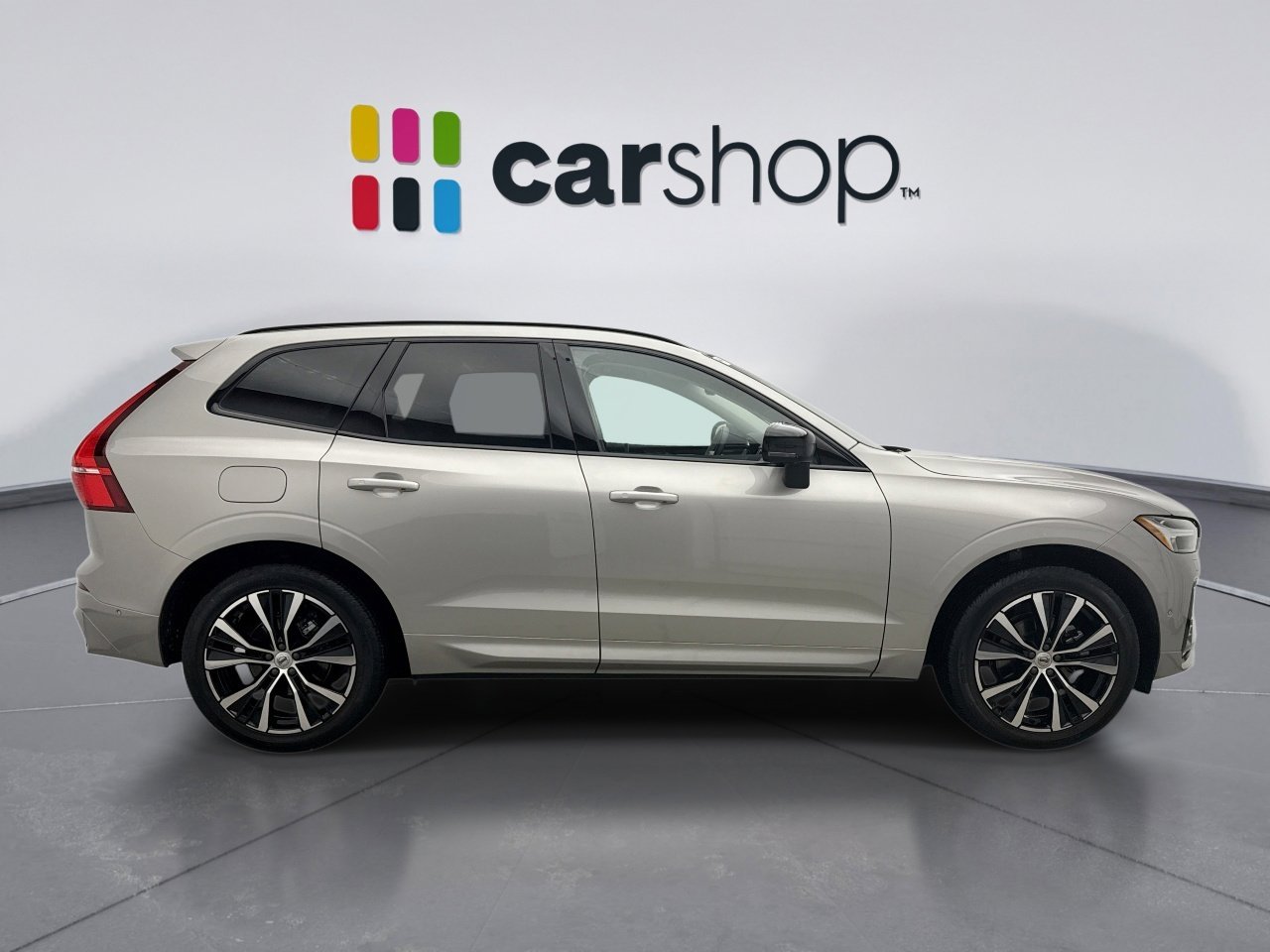 Used 2025 Volvo XC60 B5 Ultra w/ Climate Package image 6