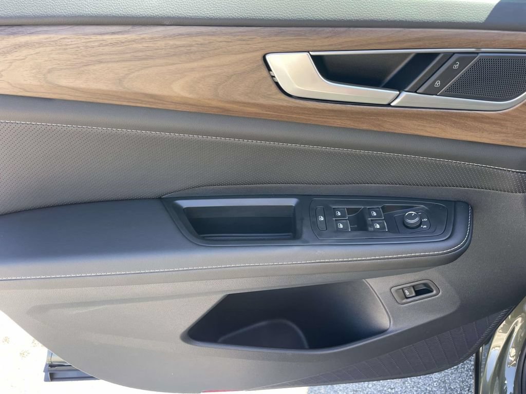 New 2026 Volkswagen Atlas SE FWD image 16