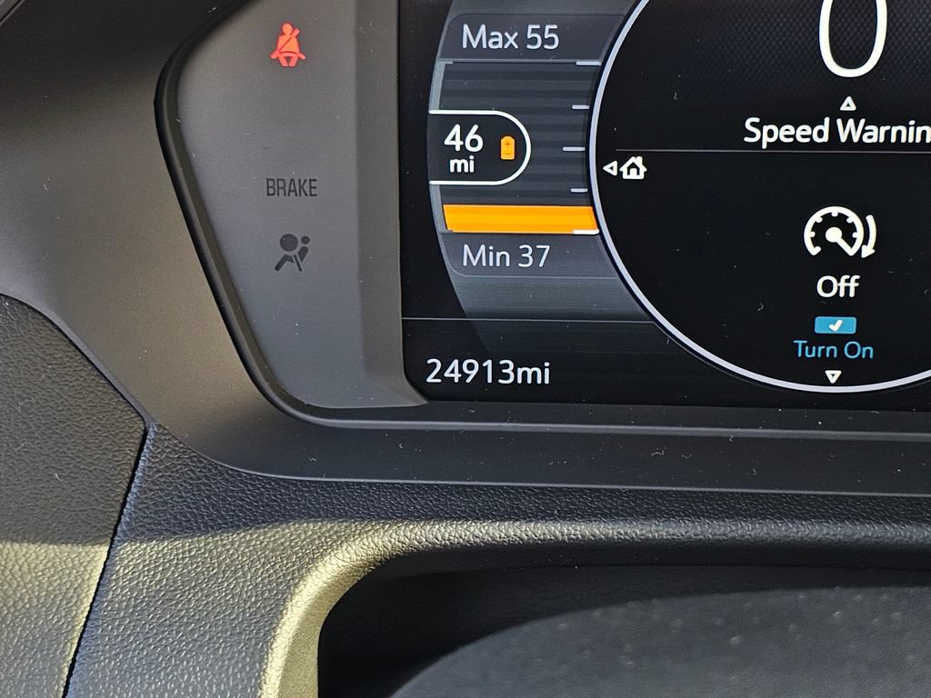 Used 2023 Chevrolet Bolt EUV LT FWD image 30