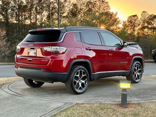 Used 2025 Jeep Compass Limited image 7