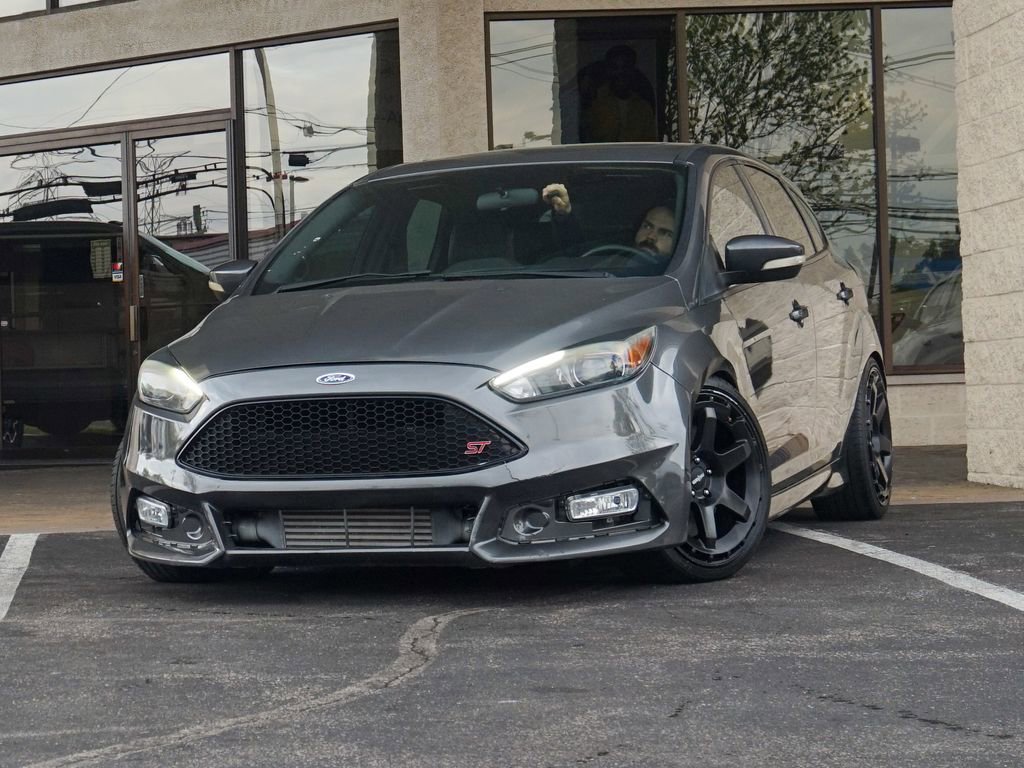Used 2015 Ford Focus ST w/ Equipment Group 402A FWD image 6