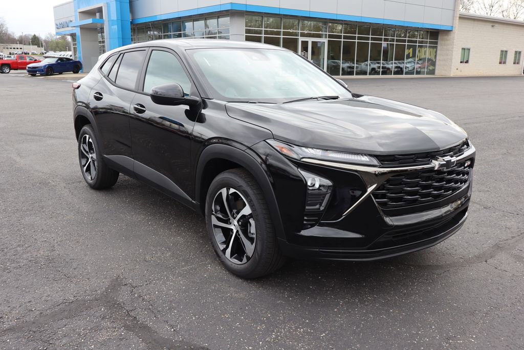New 2026 Chevrolet Trax RS w/ Sunroof Package image 2