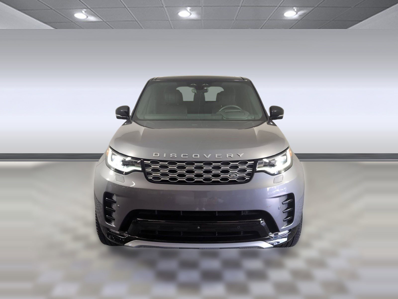 Certified 2025 Land Rover Discovery Metropolitan Edition image 3