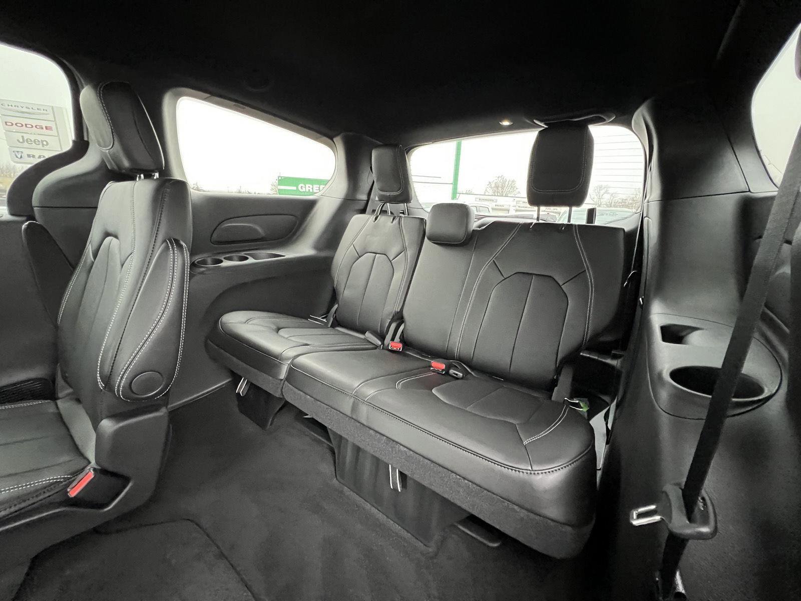 New 2026 Chrysler Voyager LX image 12