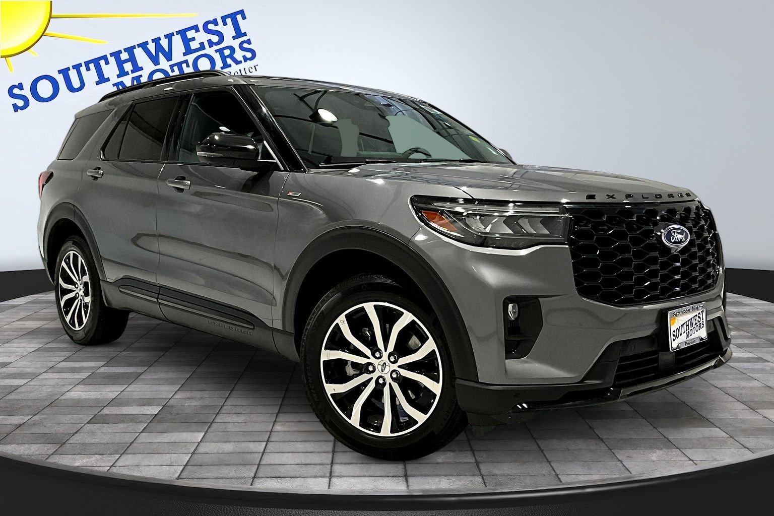 Used 2025 Ford Explorer ST-Line AWD/4WD image 3