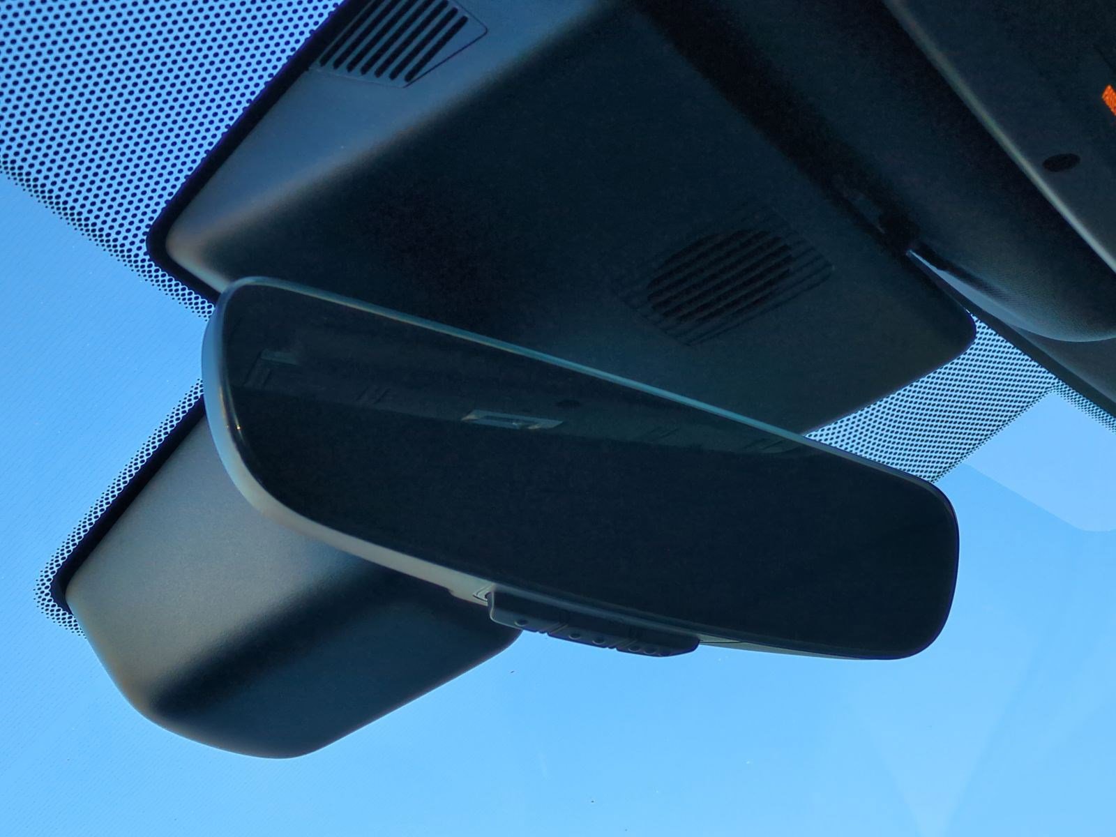 Used 2020 Jaguar E-PACE SE image 27