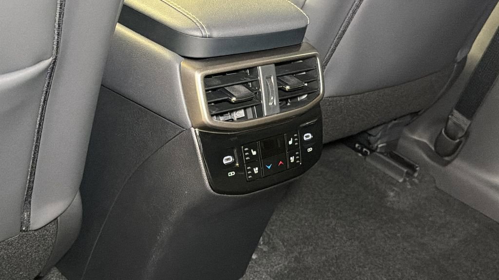 Used 2024 Lexus RX 500h F Sport image 17