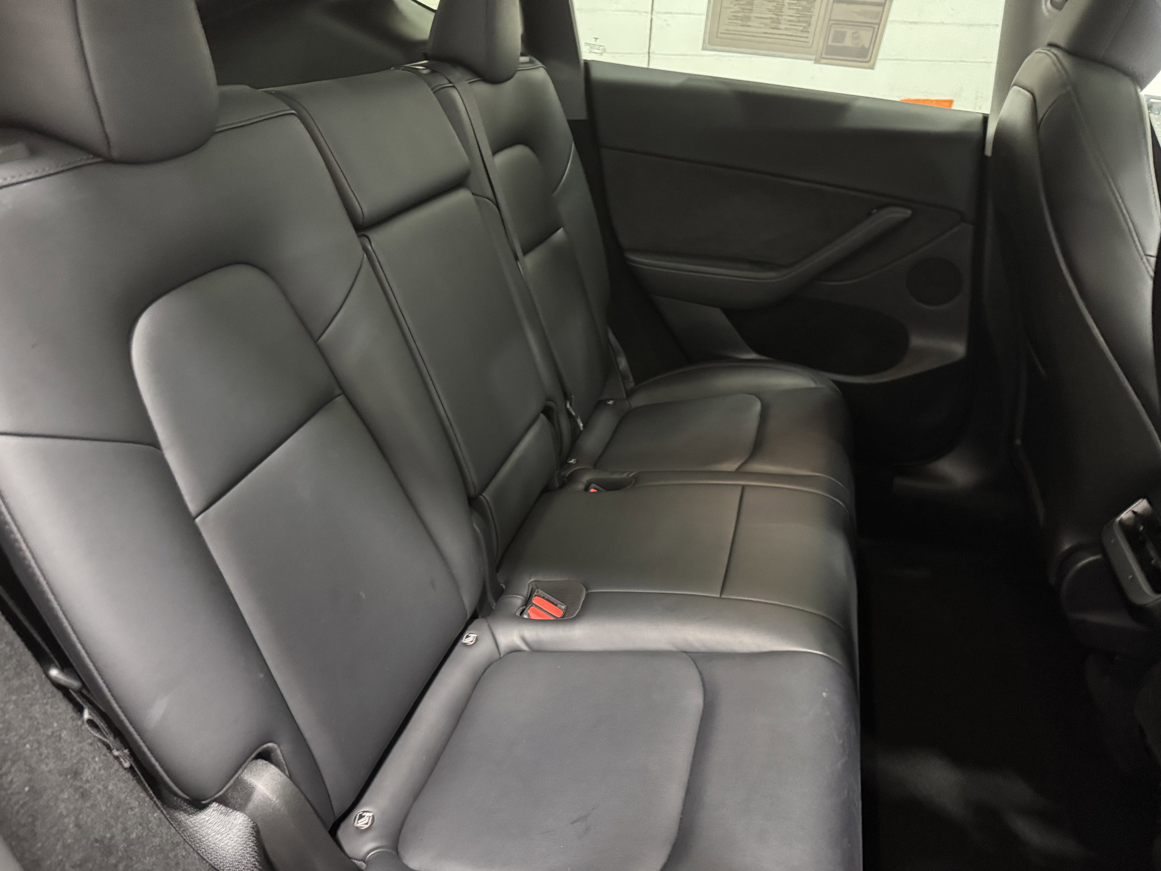 Used 2024 Tesla Model Y Long Range AWD/4WD image 22