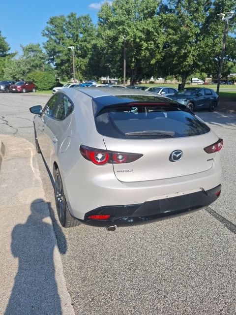 Used 2023 MAZDA MAZDA3 s FWD image 7
