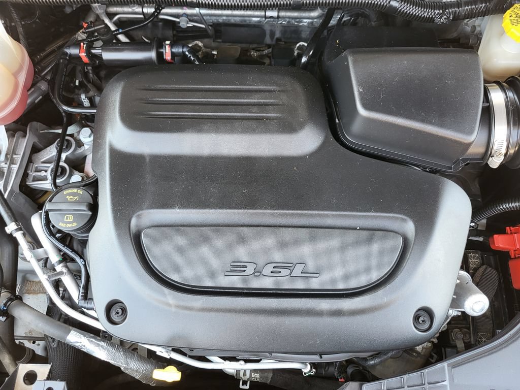 Used 2023 Chrysler Voyager LX FWD image 33