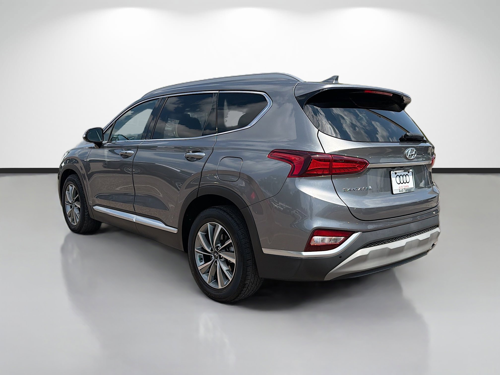 Used 2019 Hyundai Santa Fe Limited image 5