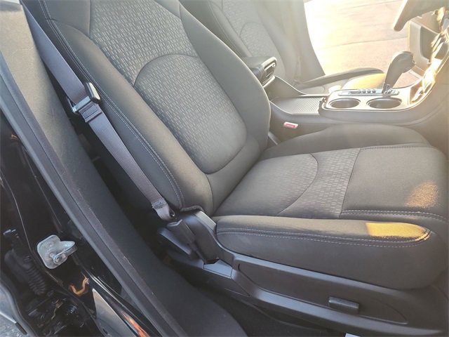 Used 2015 GMC Acadia SLE image 32